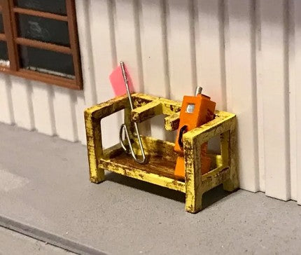 EOT Storage Rack v2.0 (Small) Yellow / Weathered - MAC912 : HO