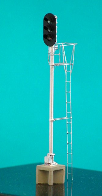 General Railway Signal Style "D" W/Individual Visors w/Colored LEDs- SG938 : HO