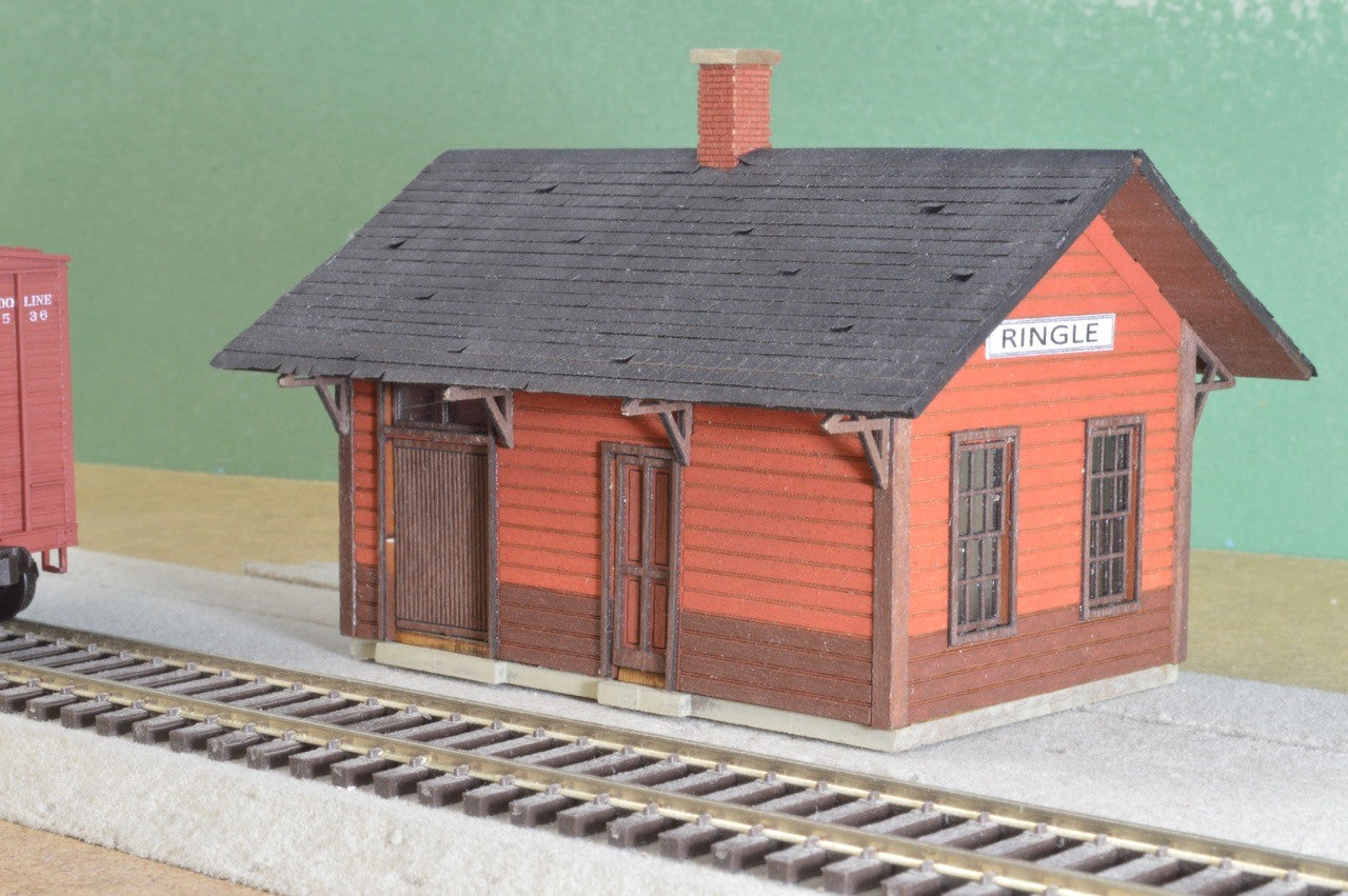 Ringle, WI C&NW Depot Kit - 10 : HO