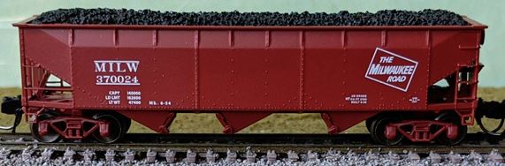 70 Ton Offset-Side 3-Bay Hopper w/Load Milwaukee Road MILW 370024 - 74180 : N