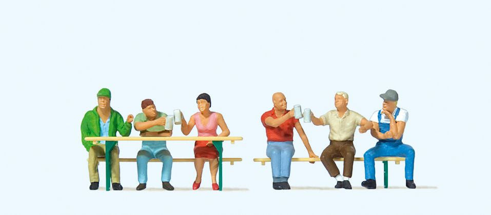 Friends Having A Drink Pkg(6) - 10703 : HO