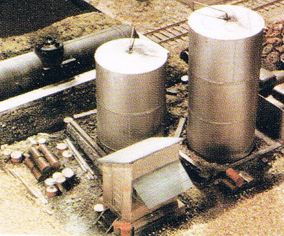 Oil Tank Storage Facility Kit - 1455 : HO