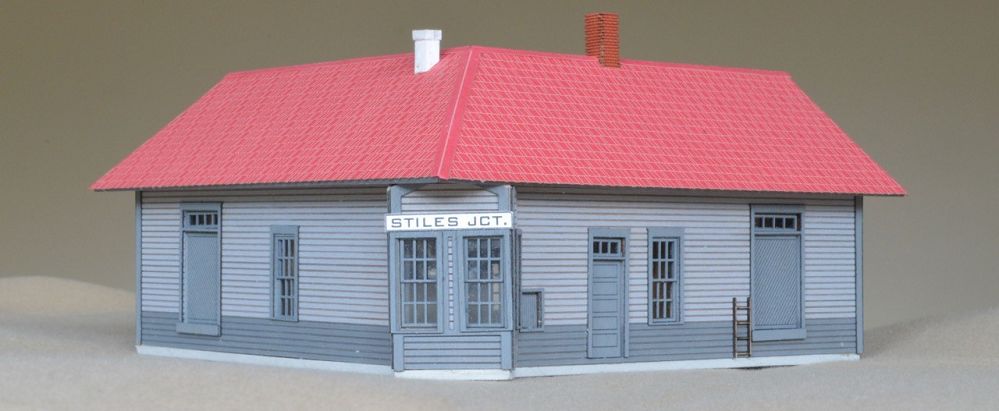 Stiles Junction CNW/Milwaukee Rd Depot Kit-31 : HO