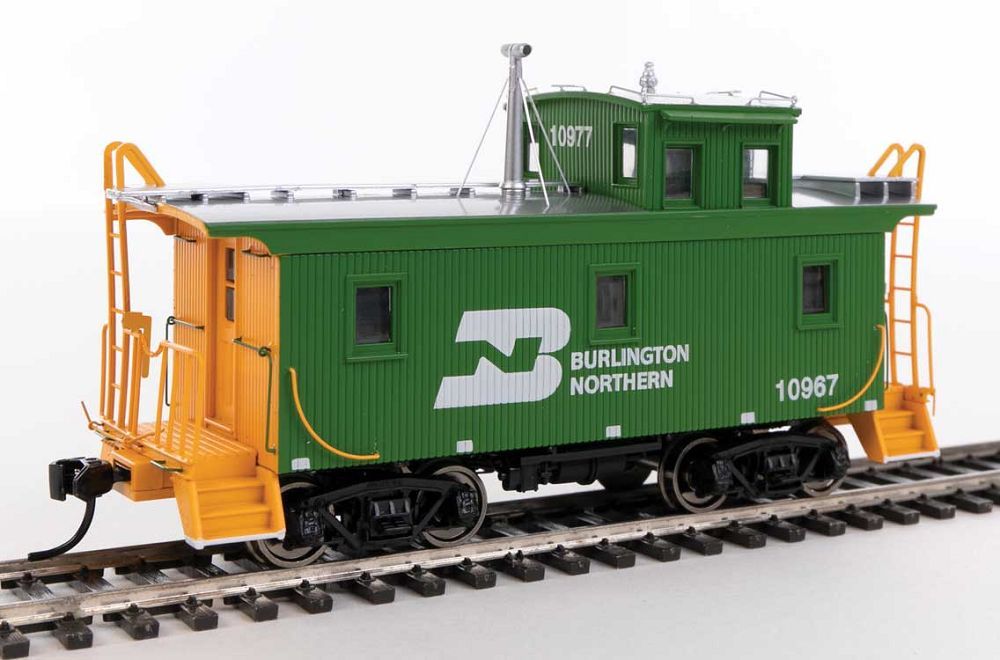 DM&IR Class G2 Wood Caboose Burlington Northern BN 10967 - 103457 : HO