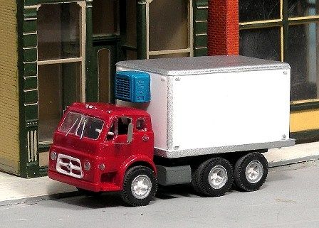 1953-68 Diamond T Tandem Reefer Van Kit - V341 : HO