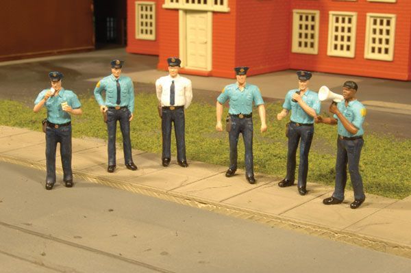 Police Squad Members pkg (6) - 33104 : HO