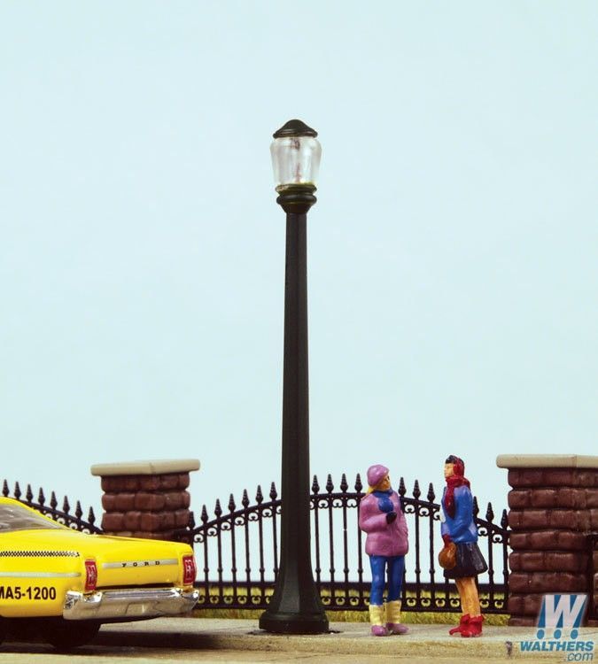 Concrete Column Street Light - 4305 : HO