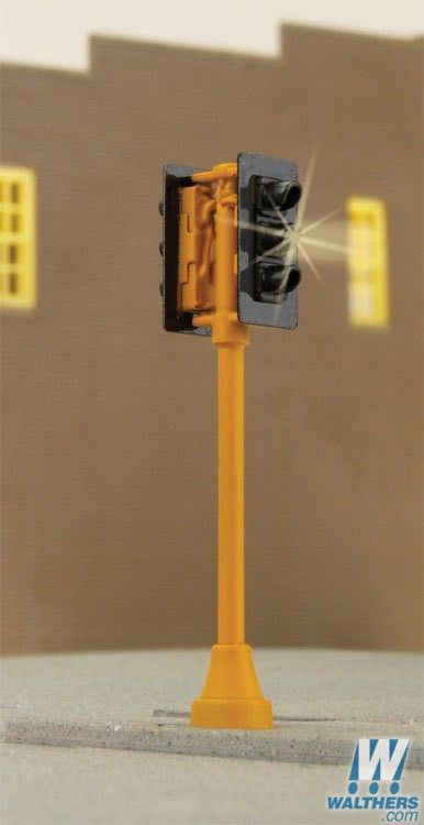 Double Sided Pedestal Traffic Light Powered - 4361 : HO
