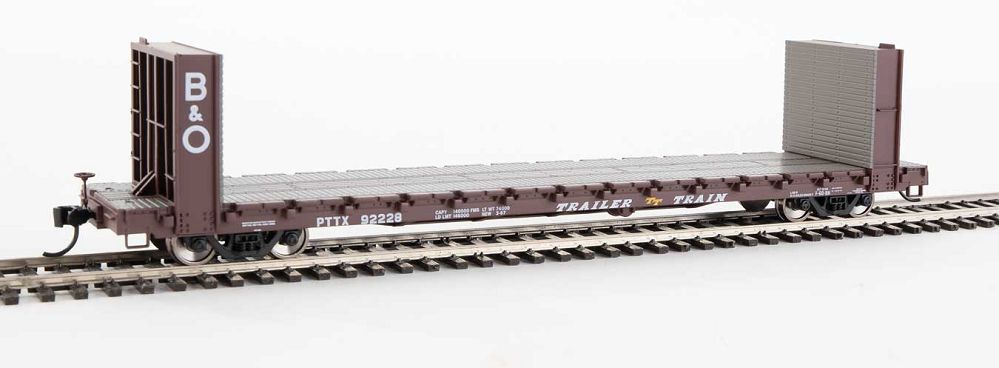 60' Pullman-Standard Bulkhead Flatcar (48 FT IL) Trailer-Train w/B&O Bulkheads PTTX 92228 - 5813 : HO