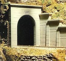 Single Track Concrete Tunnel Portal-8320 : HO