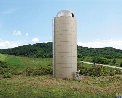 Concrete-Style Silo Kit (plastic) - 3332 : HO