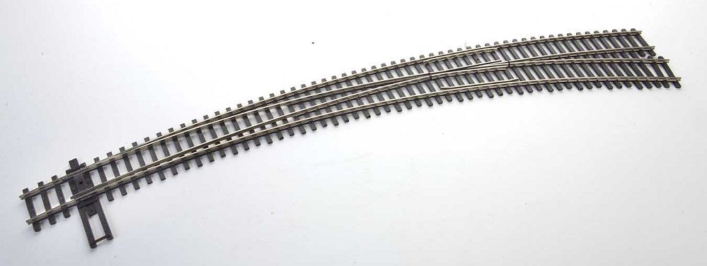 Code 83 Nickel Silver DCC-Friendly Curved Turnout - 24 and 28" Radii -- Right Hand - 83064 : HO
