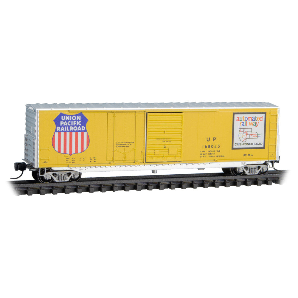 50' Plug & Sliding Door Boxcar No Roofwalk - Ready to Run -- Union Pacific #168043 - 07600501 : N