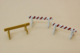 Unfinished Barricades (3) - 153 : HO