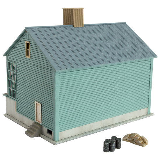 Grain Storage Building w/40' Boxcar -- Kit - Unpainted Structure - 90056010 : HO