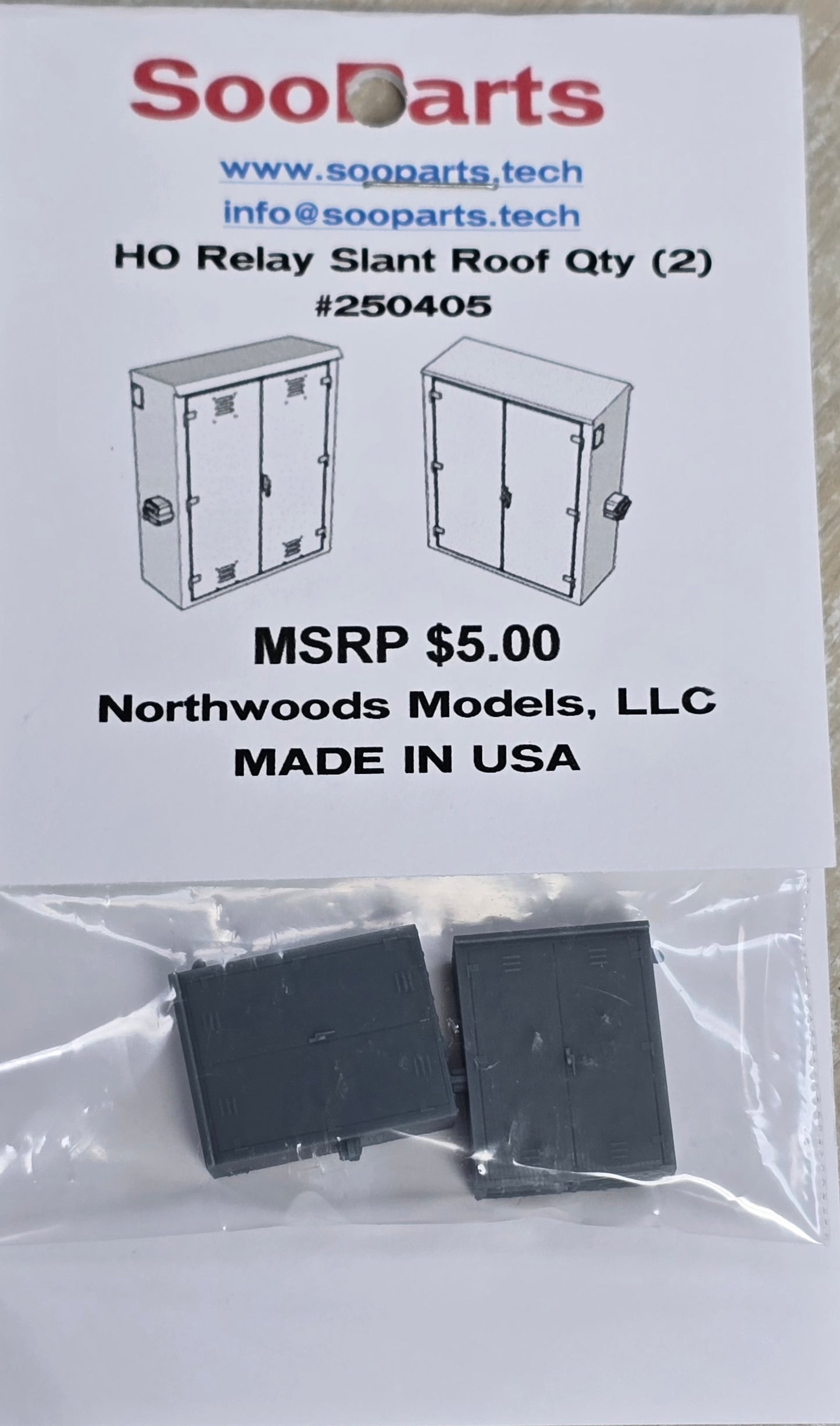 Relay Cabinet Slant roof 2pk - 250405 : HO
