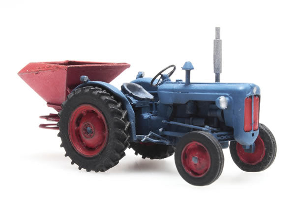 Tractor Ford with broadcast spreader - 387347 : HO