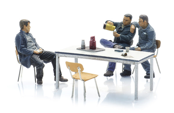 Steelworkers having a break - 5870084 : HO