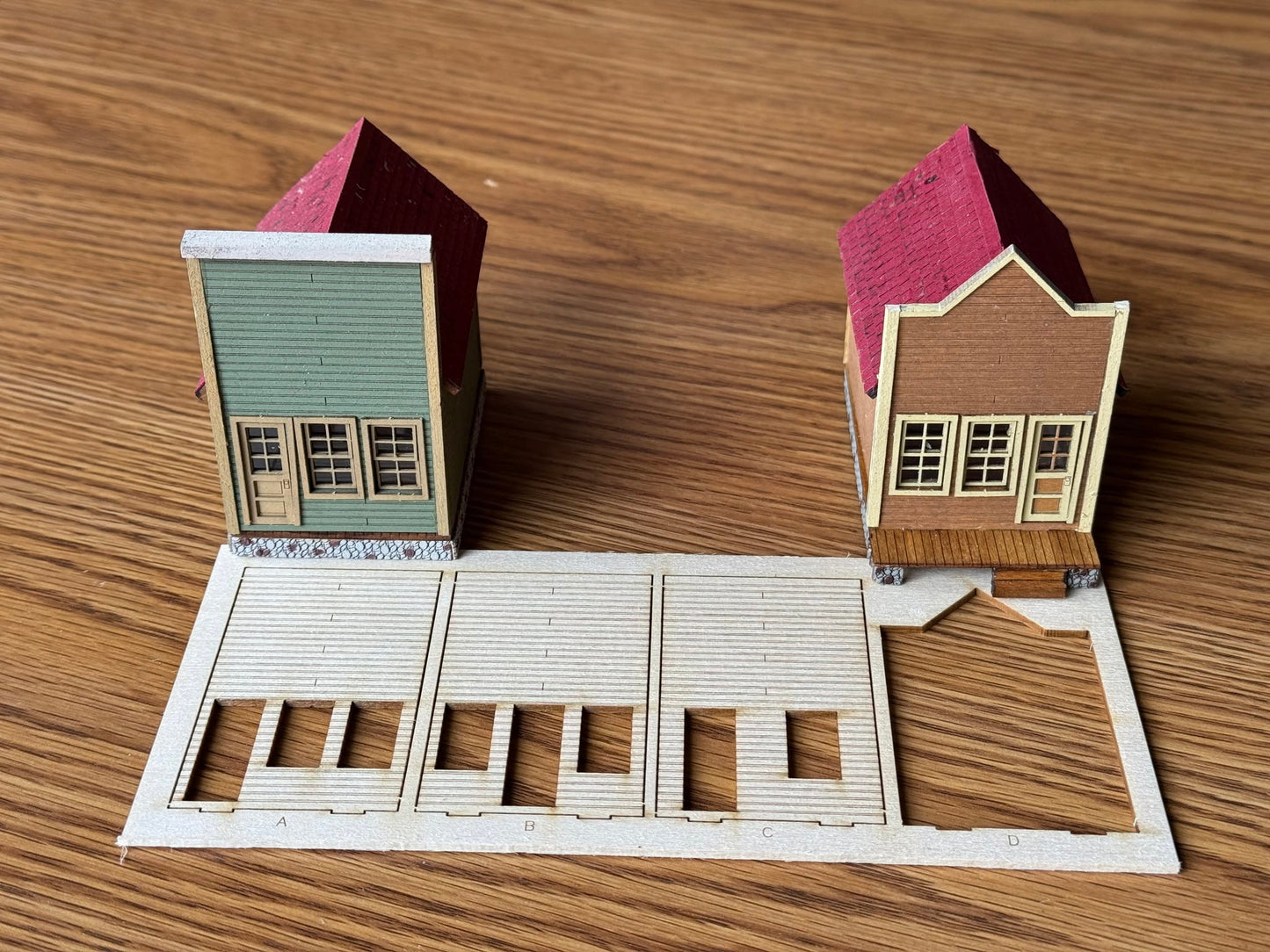12 foot x 16 foot retail store Trackside Structure Kit - HRM166 : HO
