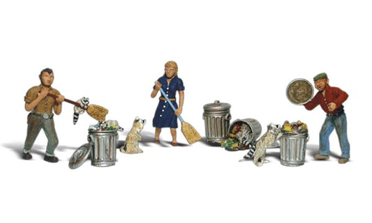 People & Pesky Raccoons - Scenic Accents pkg (8) - A1875 : HO