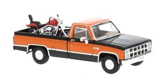 1981 GMC Sierra Grande Pickup w/Motorcycle (Black/Orange) - 19662 : HO