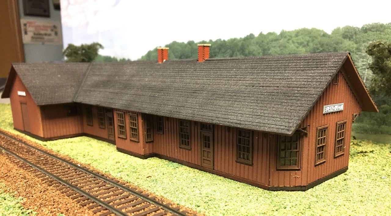 Eland, WI CNW Depot (board & batten) Kit-67B : HO – EngineHouse ...