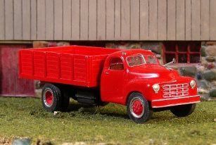 1949-53 Studebaker with Grain Box Kit - V131 : HO