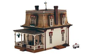 Residential Plastic Kit-12700 : HO