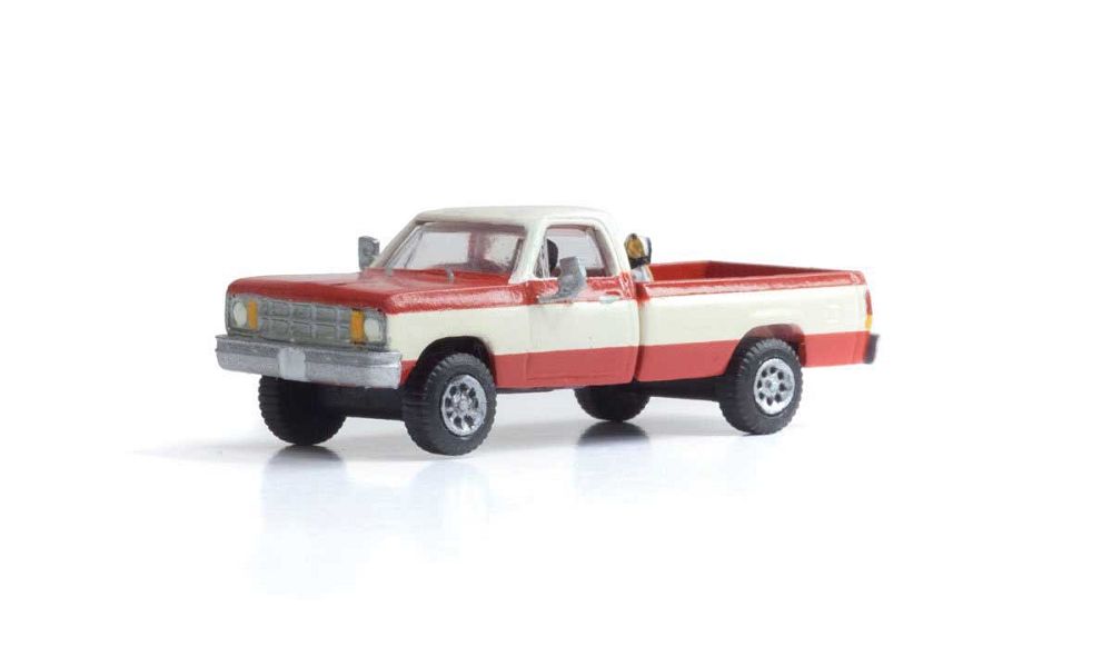 Two-Tone Truck (Red/White) Modern Era Vehicles  - AS5371 : HO