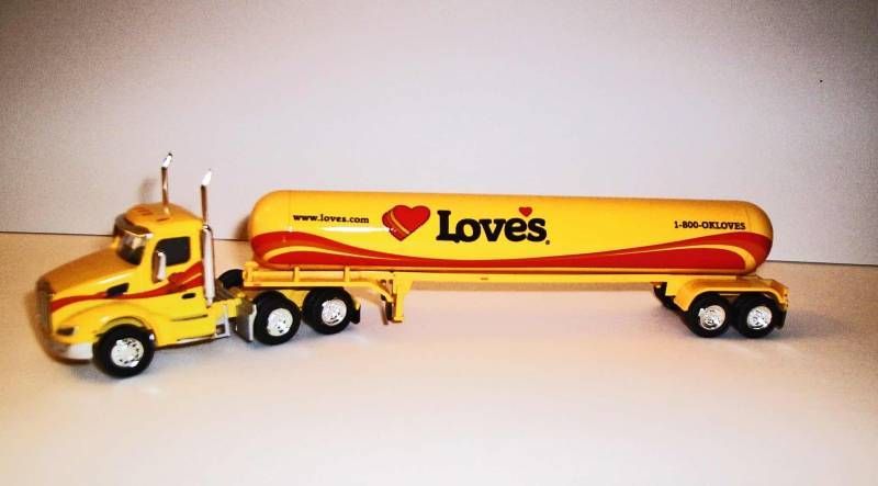 Peterbilt-TNS133 : HO