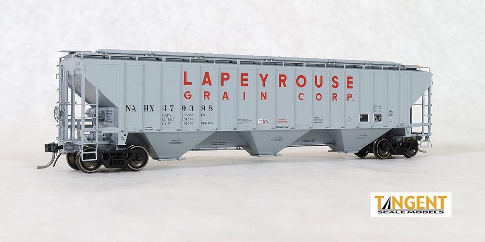 Pullman-Standard PS-2CD 4750 3-Bay Covered Hopper Lapeyrouse NAHX #479351 - 2006301 : HO