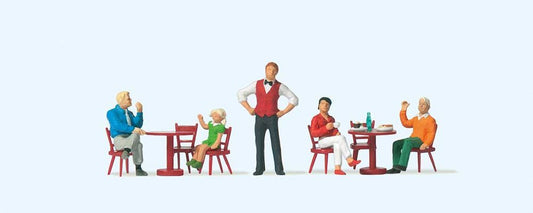 In the Bistro - Restaurant with 2 Tables and Chairs (5 Figures) - 10786 : HO