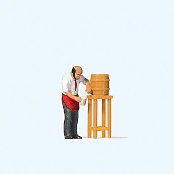 Man Pouring Draft Beer - 28192 : HO