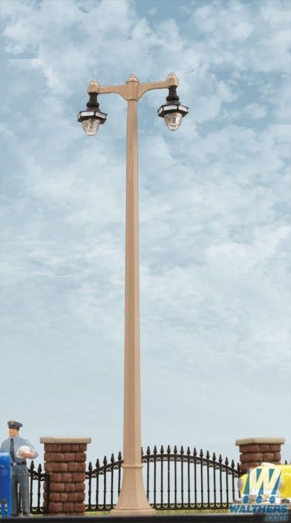 Double Acorn Street Light - 4317 : HO