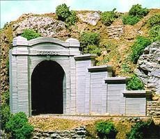 Tunnel Portal-8321 : HO