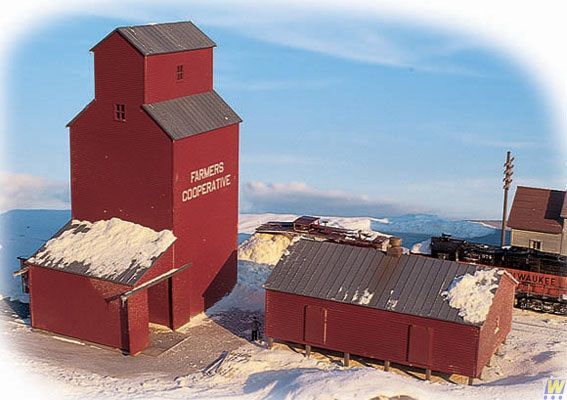 Farmer's Co-op Grain Elevator Kit - 3238 : N