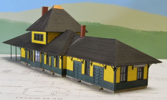Hudson, WI Depot - CMO Kit-45 : HO