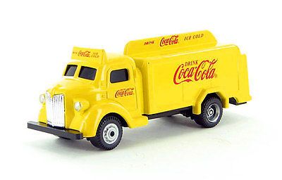 1947 Coca-Cola Bottle Delivery Truck - Yellow - 439954 : HO